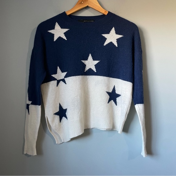 360 Cashmere Abi Asymmetrical Hem Star Print Cashmere Sweater Navy size small - Picture 5 of 15